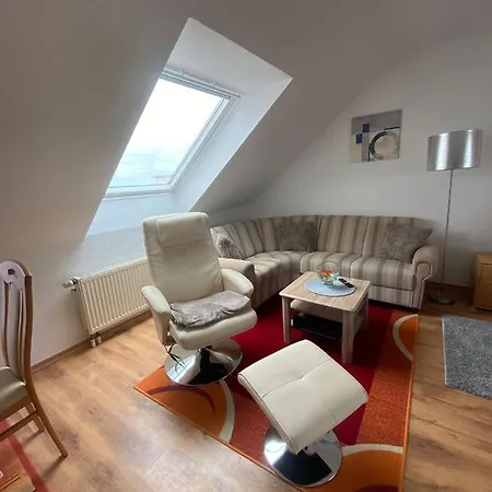 Dachgeschoss Mit Ausblick *